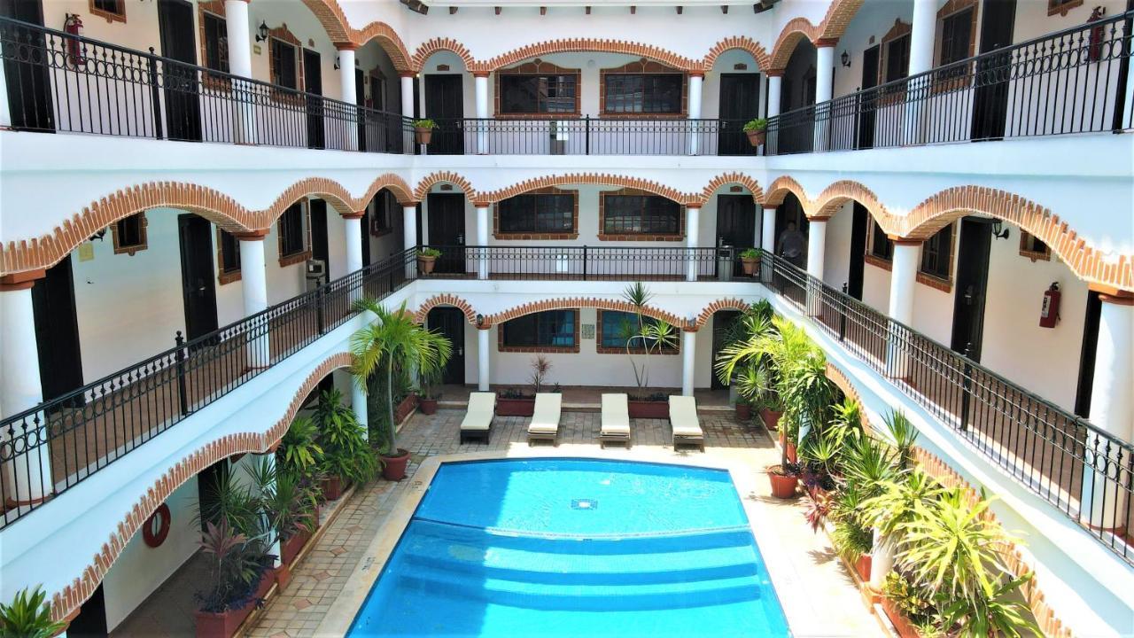 Hotel Colonial Плайя-дель-Кармен Екстер'єр фото